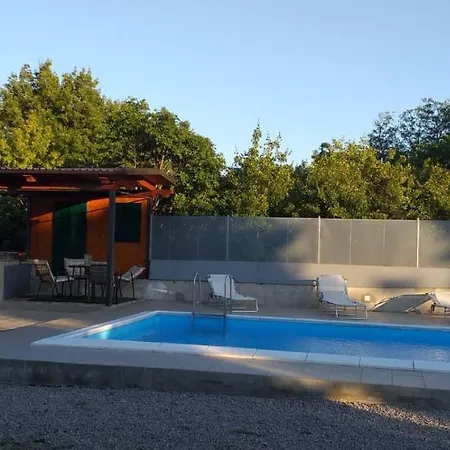 Kuca Za Odmor Ds&M Apartmán *
